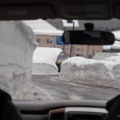 Snehové mantinely na hlavnej ceste v meste Ojiya.